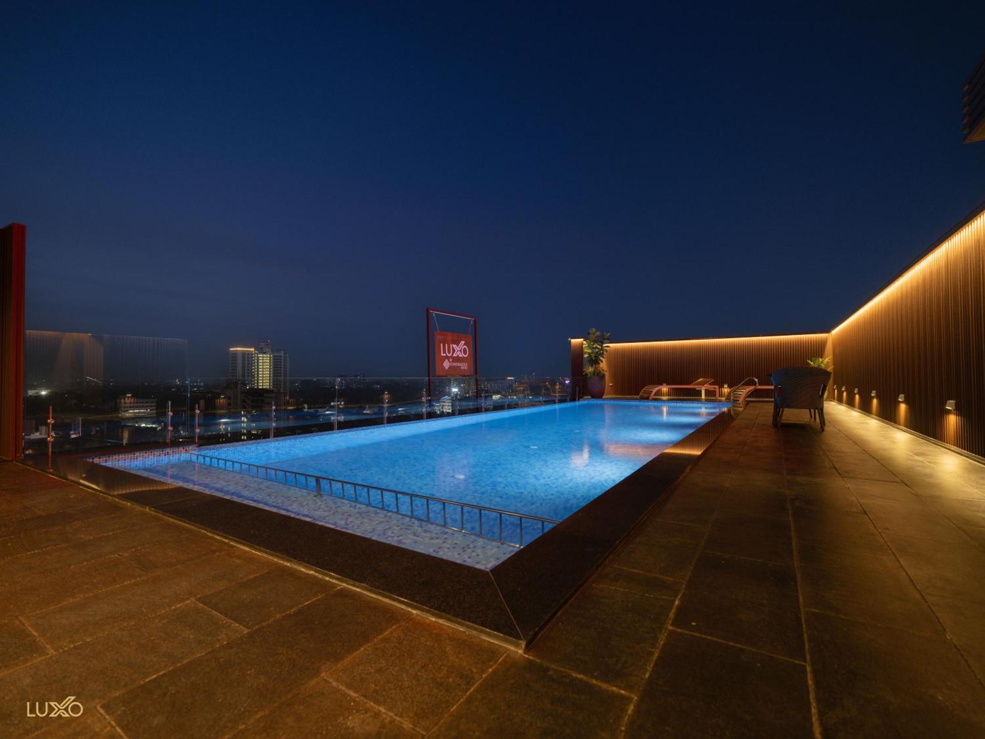 Hotel Luxo Kochi Exterior foto