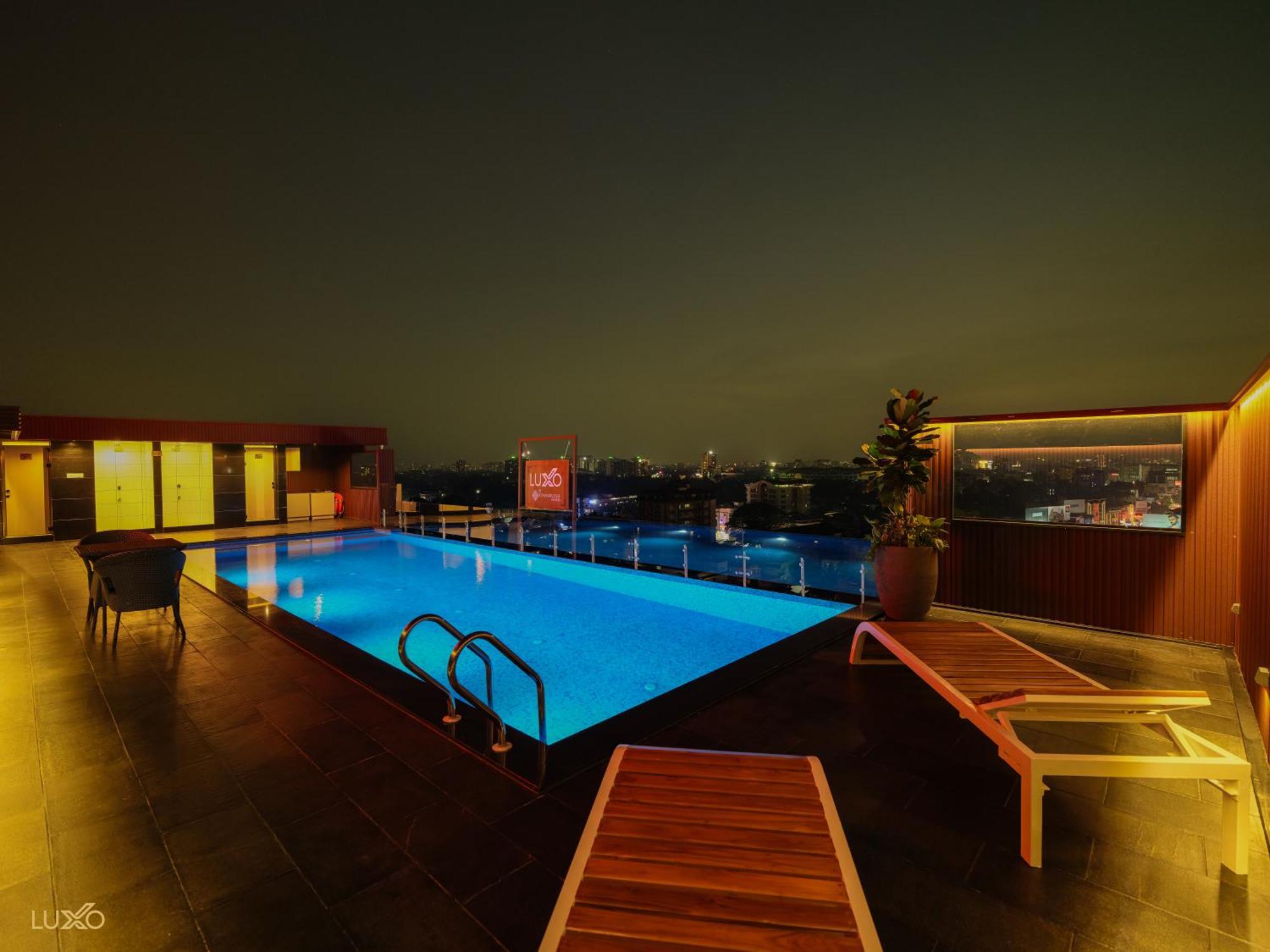 Hotel Luxo Kochi Exterior foto